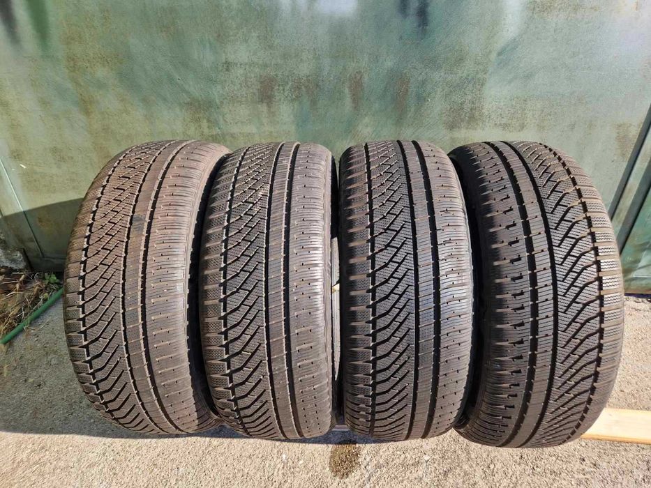 4 Petias R19 245/45
Зимни гуми 
DOT3823