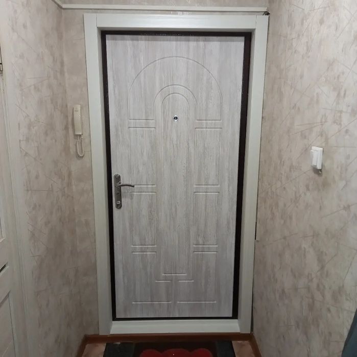 Установка межкомнатных, входных дверей, откосов