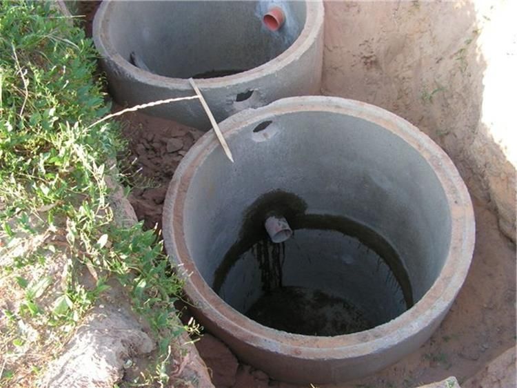 Копка септика прокладка канализаци и воды в дом качество опыт