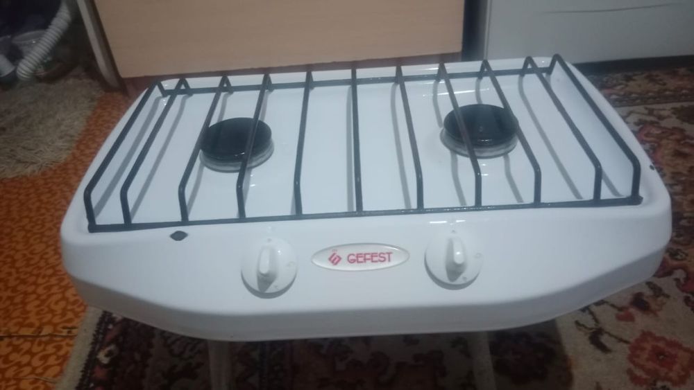 продам газ плиту бу Гефест