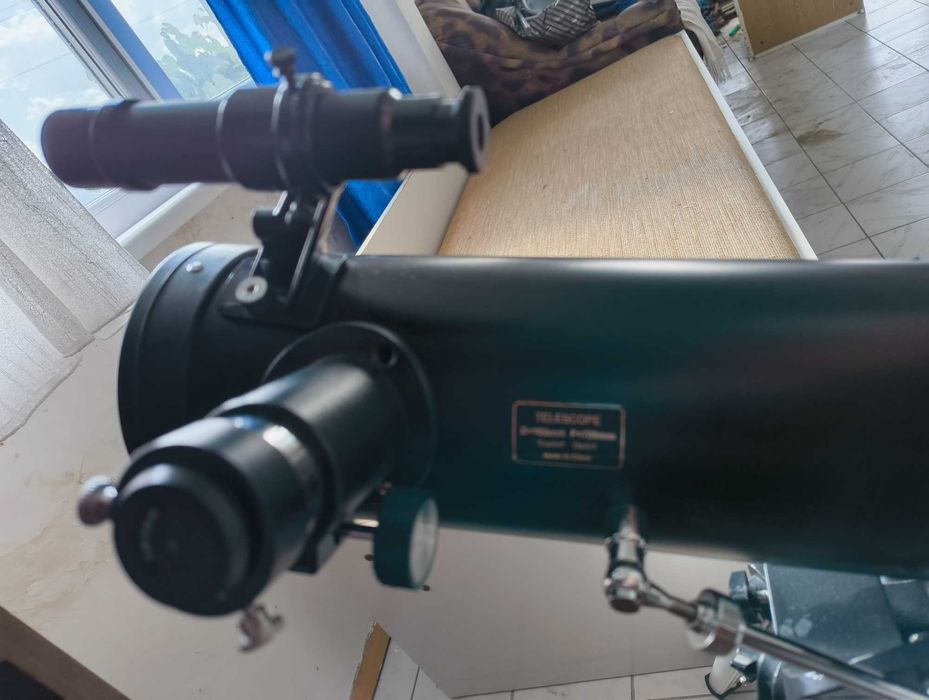 Нютонов рефлекторен телескоп Levenhuk Skyline BASE 100S