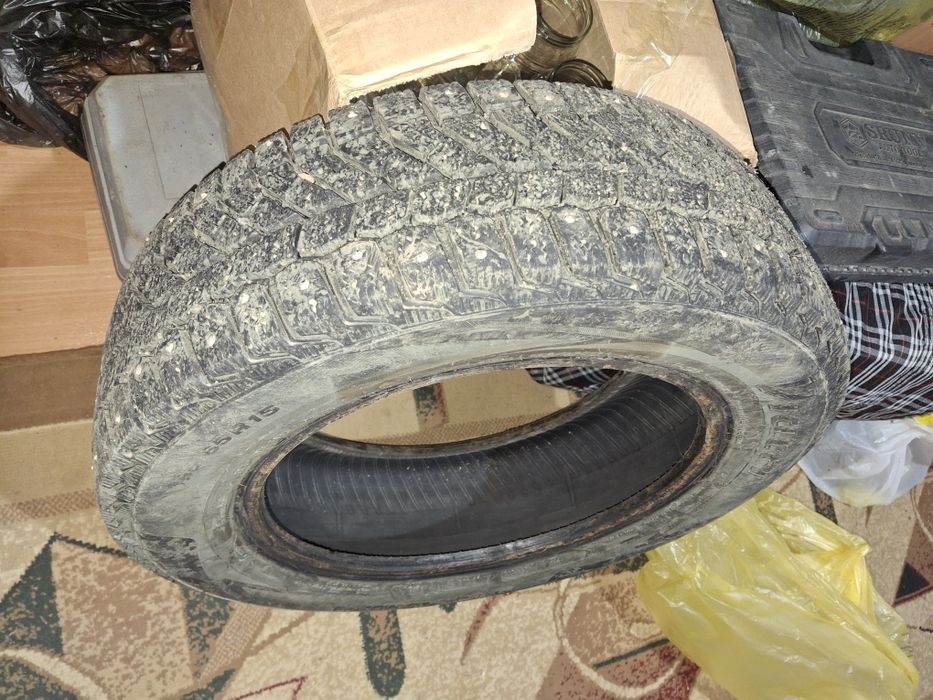 Продам комплект зимней резины