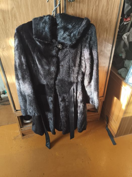 Продам норковую шубу