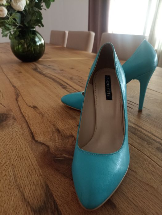Vând pantofi stiletto NOI, nepurtati , piele turcoaz, marca Ancolette