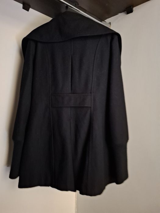 Черно дамско палто с вълна