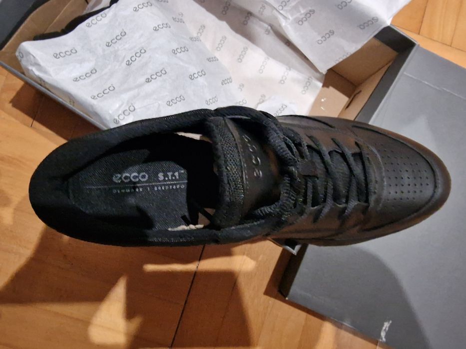 Продавам чисто нови обувки еко