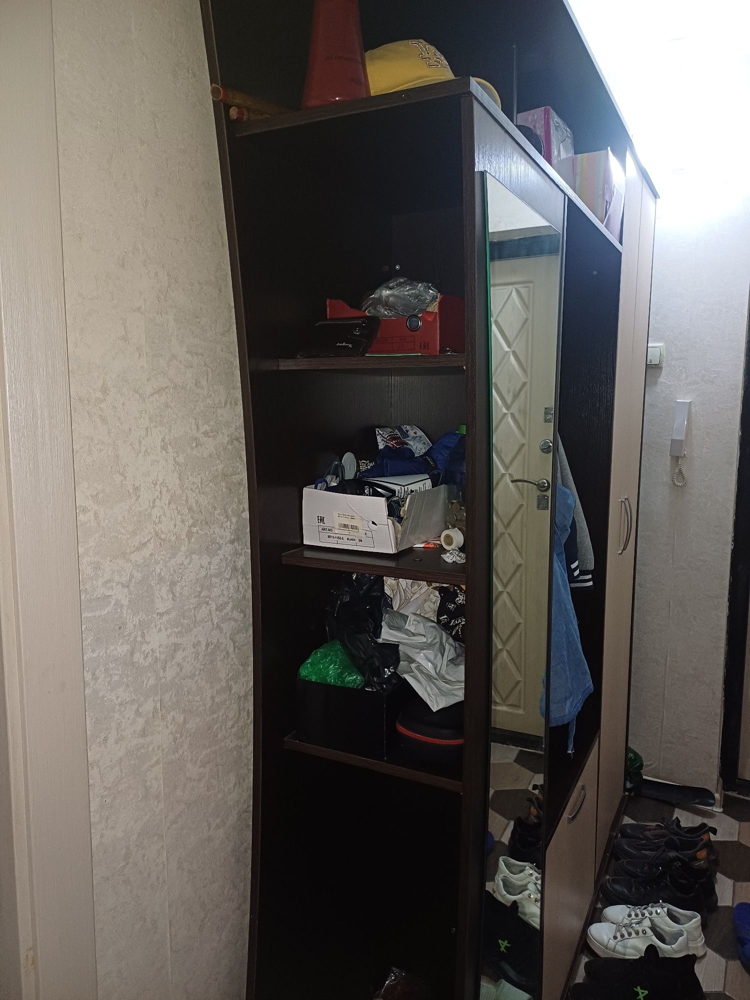 Продам шкаф прихожей