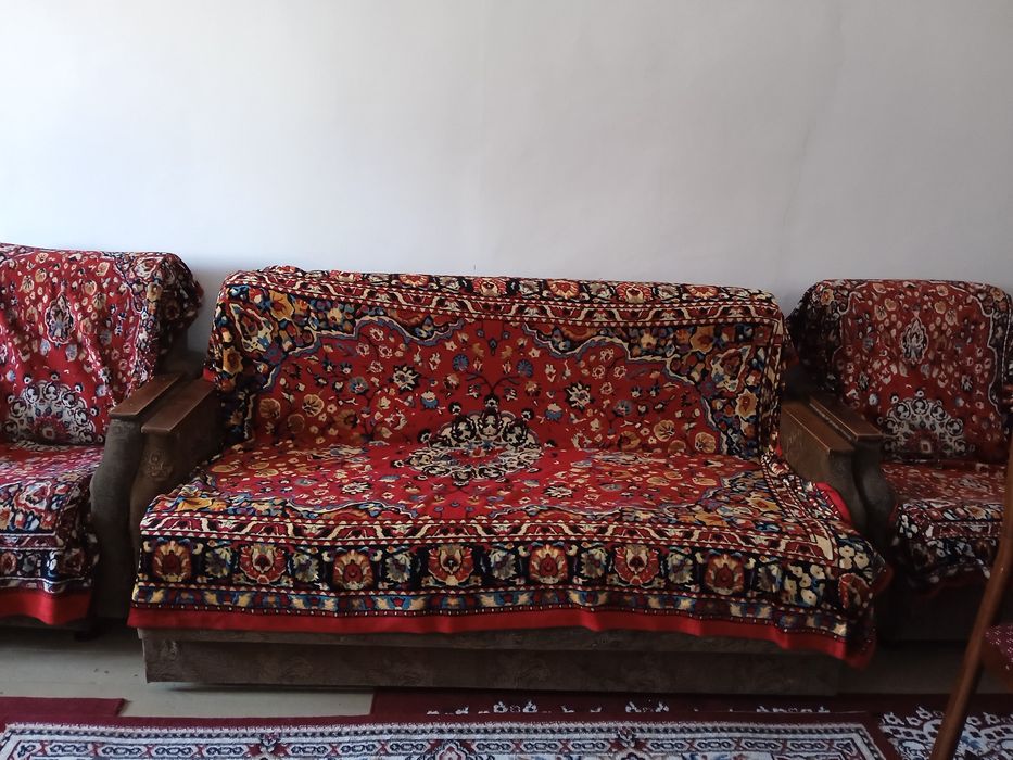 Мягкая тройка Гаухар в хорошем состоянии