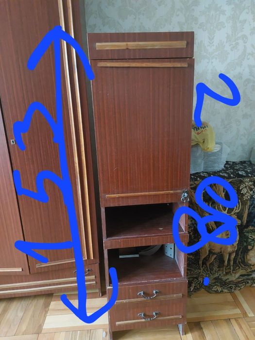 Прикроватные тумбы