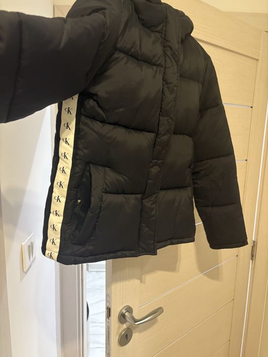 Дамски зимни якета Calvin Klein