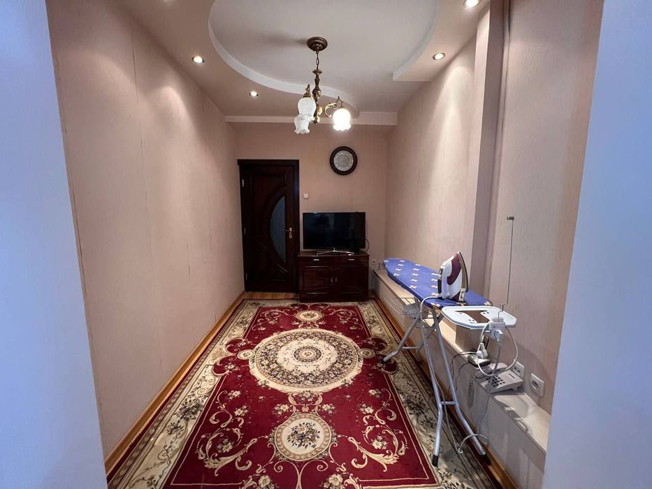 Квартира на метро Ойбек 4/3/4 общ пл 90м с обстановкой