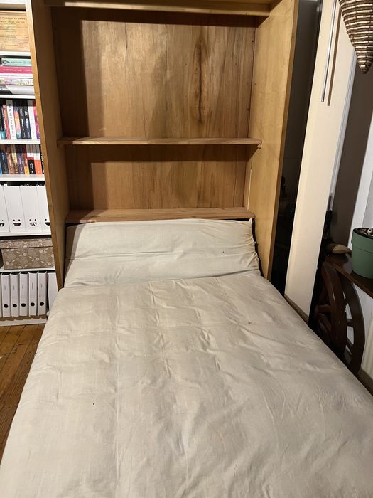 Pat rabatabil cu birou integrat