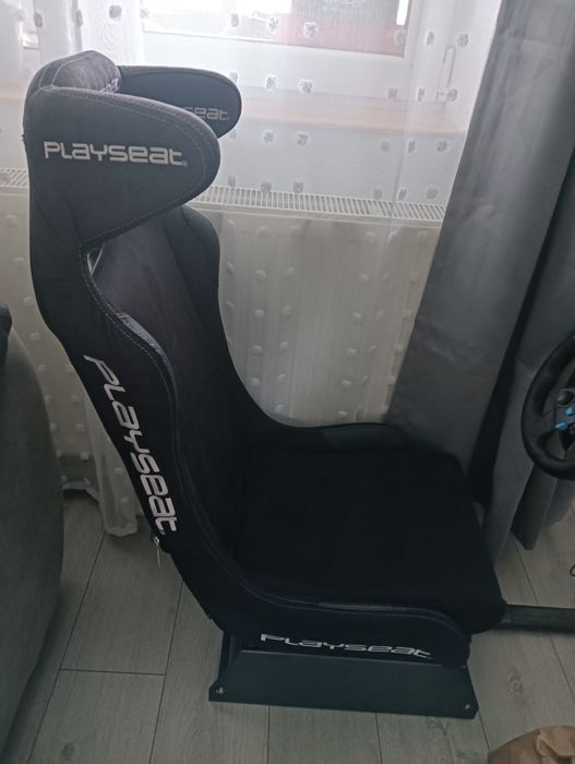 Playseat + volan logitech nou