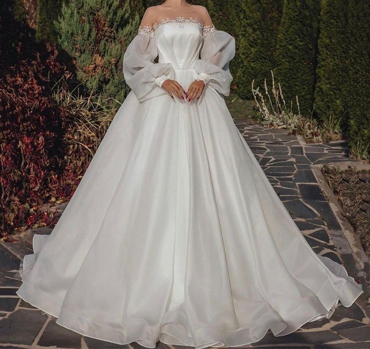 Свадебное платье