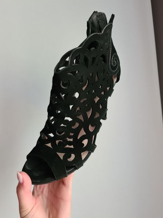 sandale cu toc elegante