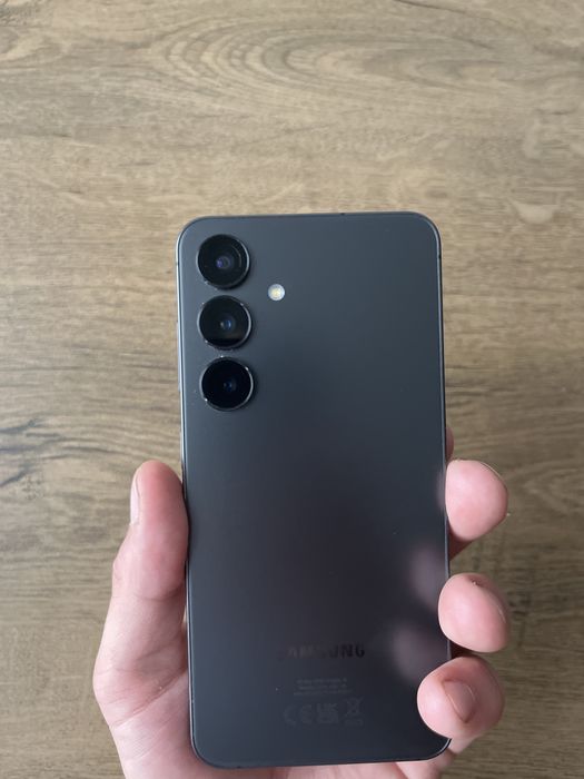 Vând samsung s24 în stare buna