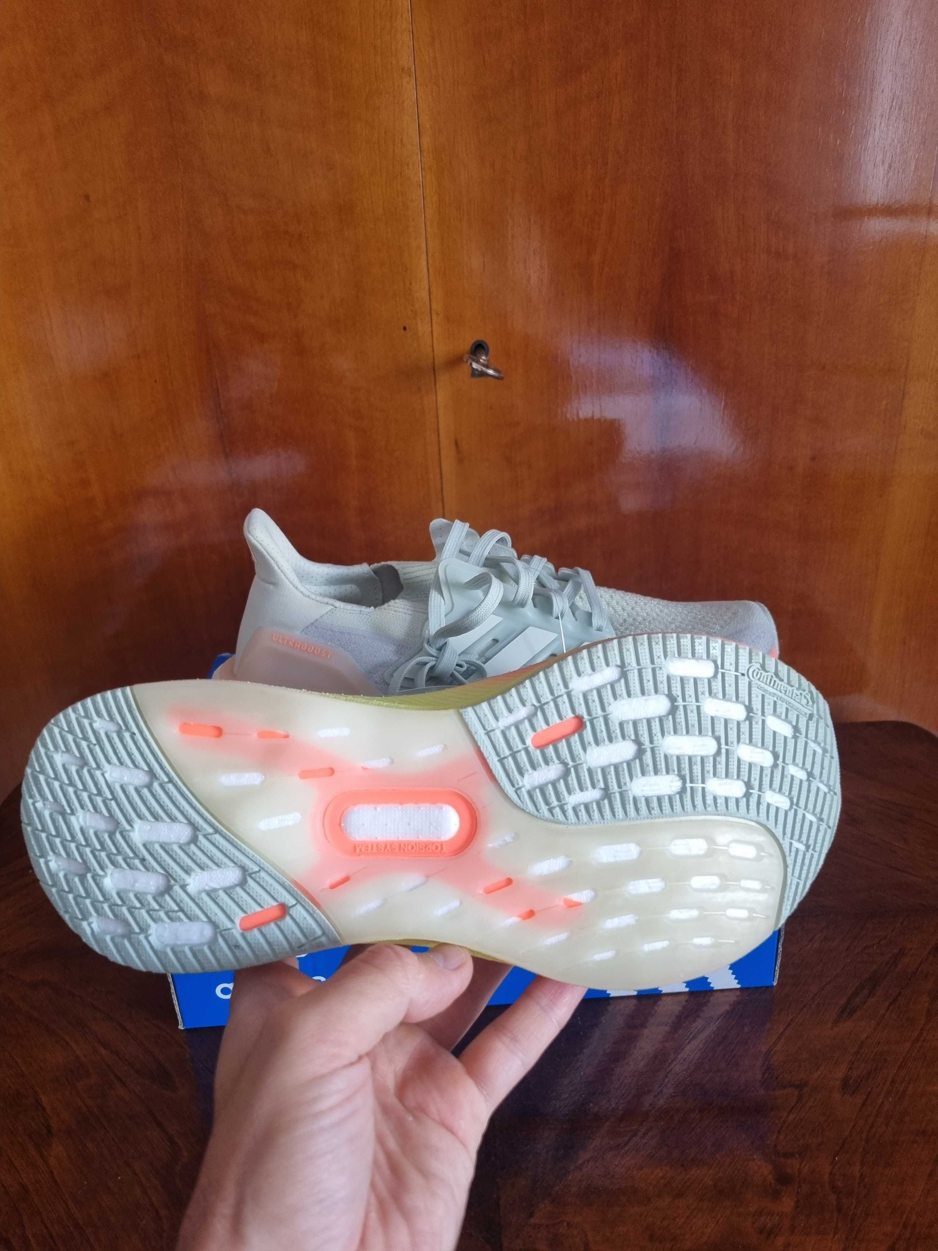 Adidas Ultraboost 5 (nu nike,hoka,asics,new balance)