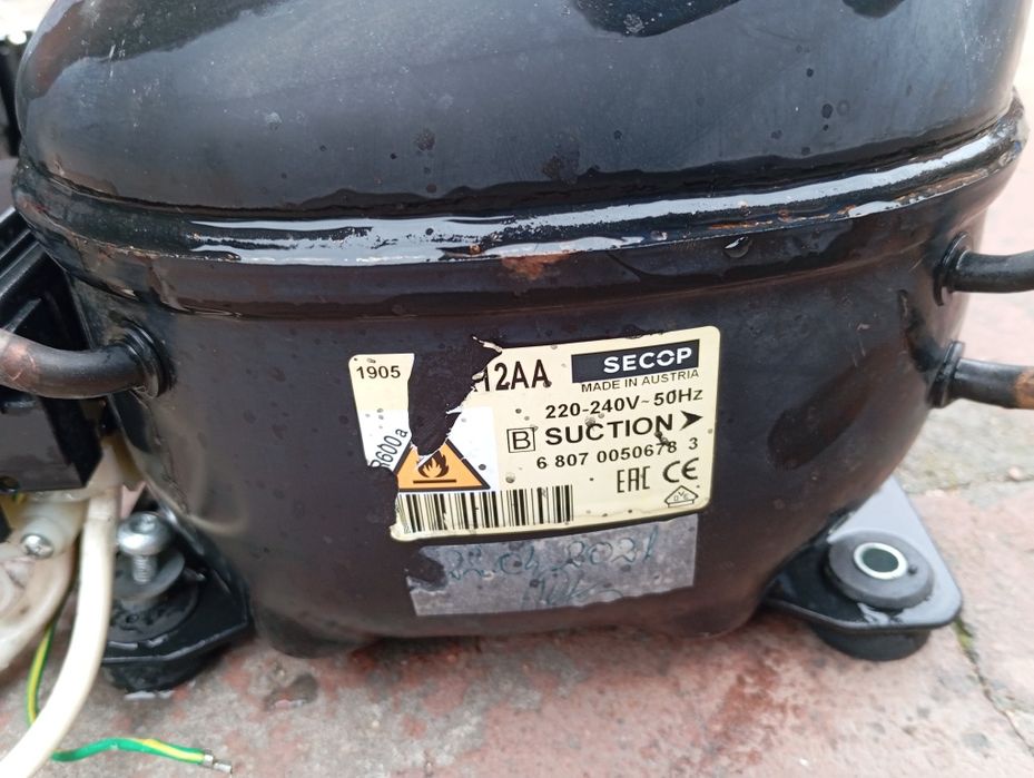 Motor frigider compresor