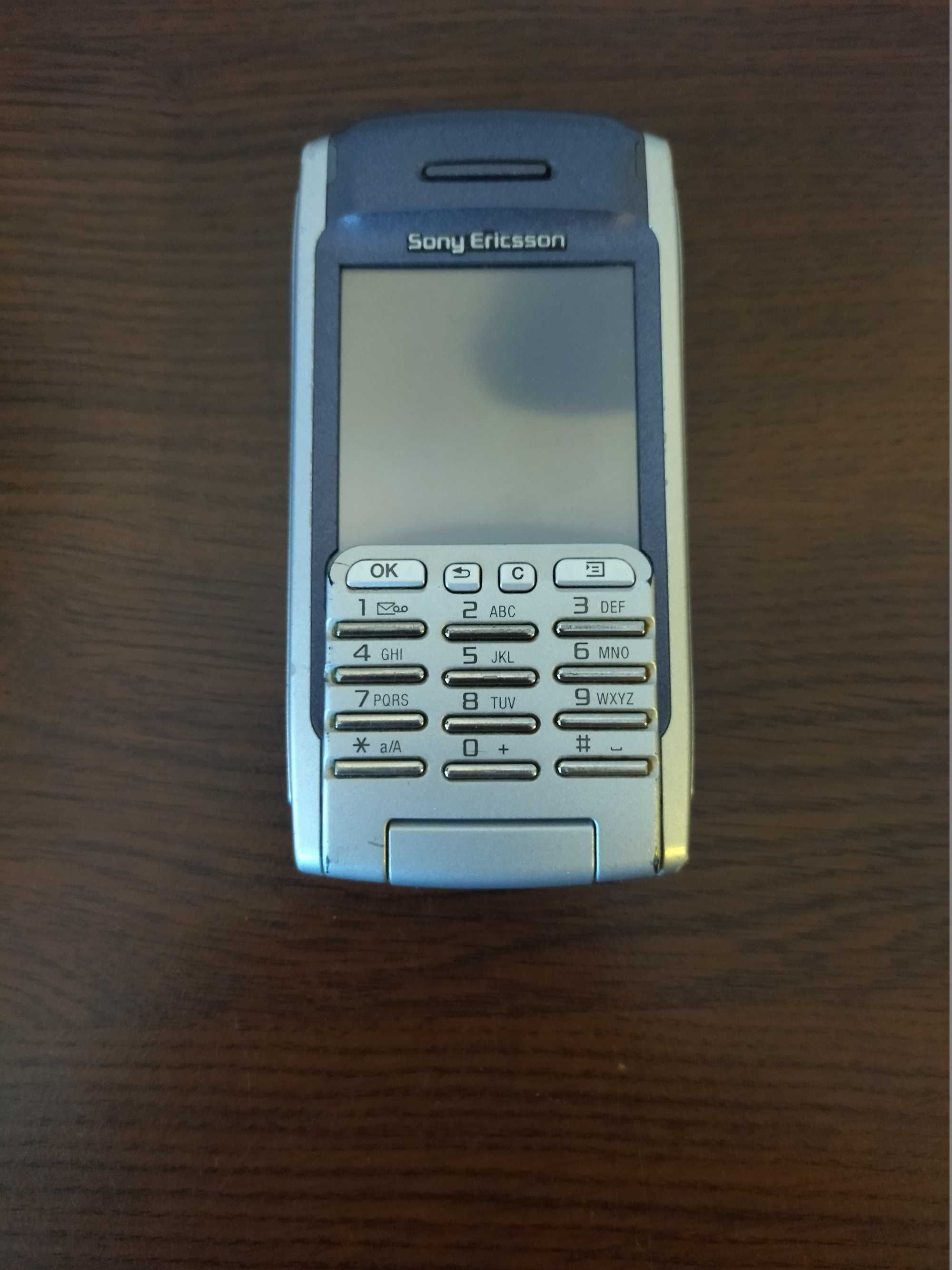 Продавам GSM Sony Ericsson P900