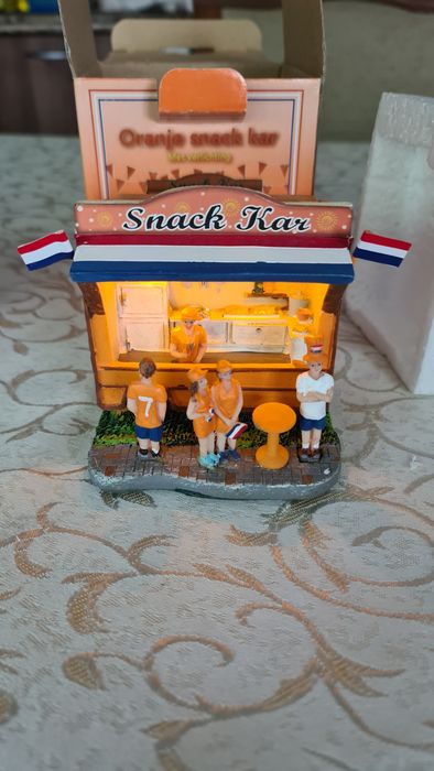 Диорама за влакчета - снек бар