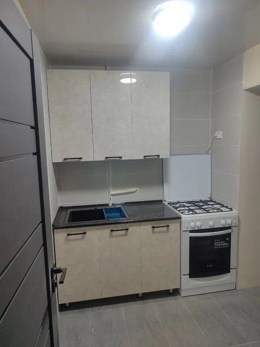 Продажа Чиланзар 23 квартал 2/2/5 Кирпичный дом, смежка, балкон 2*6