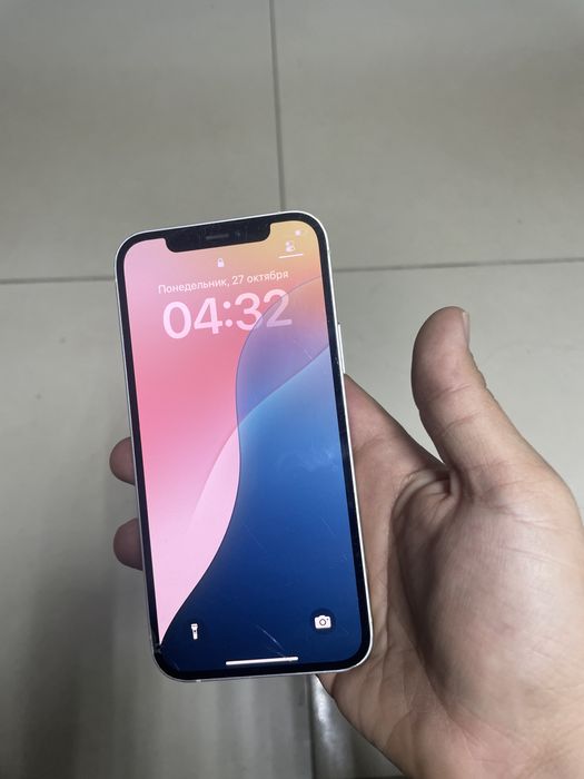 Iphone 12 в средним состояние