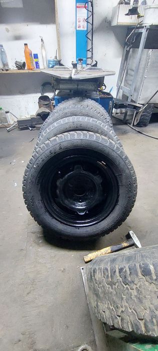 Резина зимняя шипованная