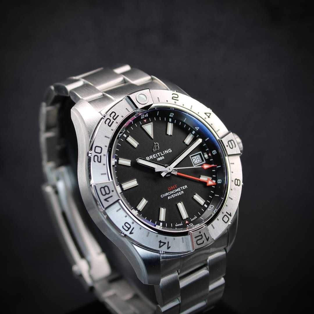 Breitling Avenger GMT