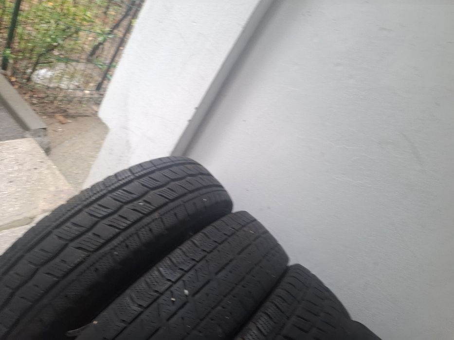 Anvelope iarna 215/75R16C
