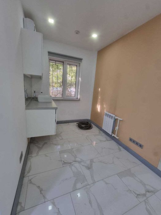 Сдается в аренду 135 кв м на ул: Нукус. Орн: Госпитальный рынок