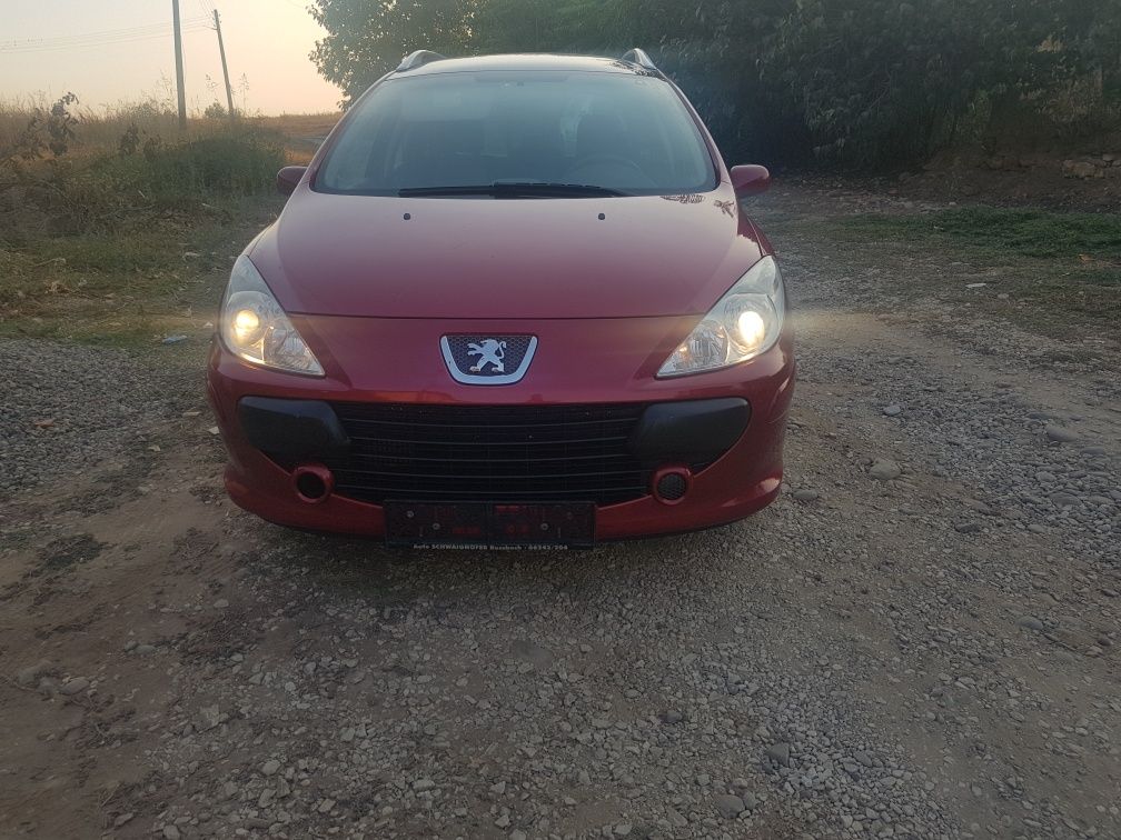 Пежо 307 sw 2006 г 6+1 комби Фейслифт Peugeot 307 sw 1.6 hdi 90 кс 6+1