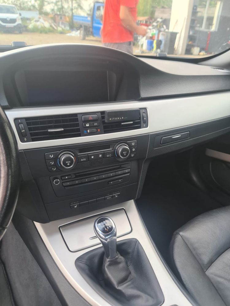 de vanzare bmw e93 2.0d