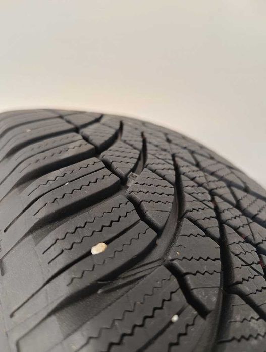 Зимни гуми Bridgestone Blizzak 195/65R15 4бр (ДОТ 2021г)