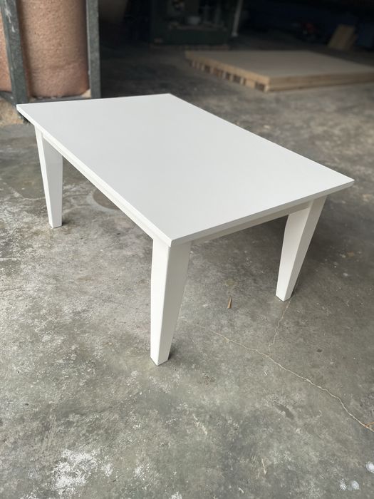 Masa living/cafea
