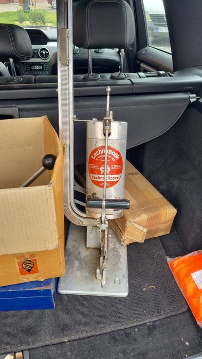 Vând clipsator salam mezeluri