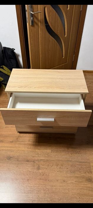 Vând  comoda 3 sertare stejar somona,grosime pal 18 mm,