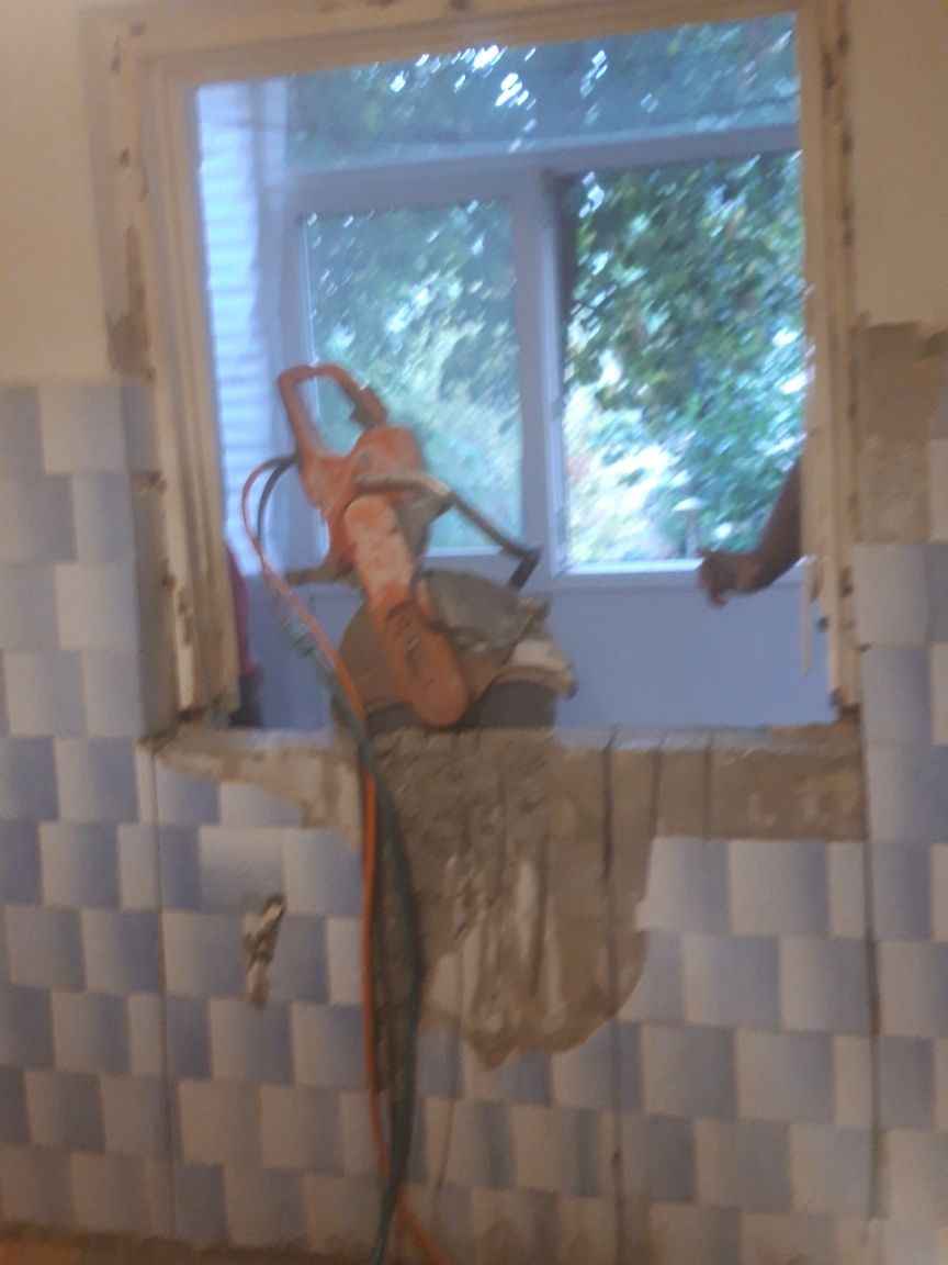 Decopertare Gresie-F Taiere Pereți Beton Santuri instalație Bucuresti