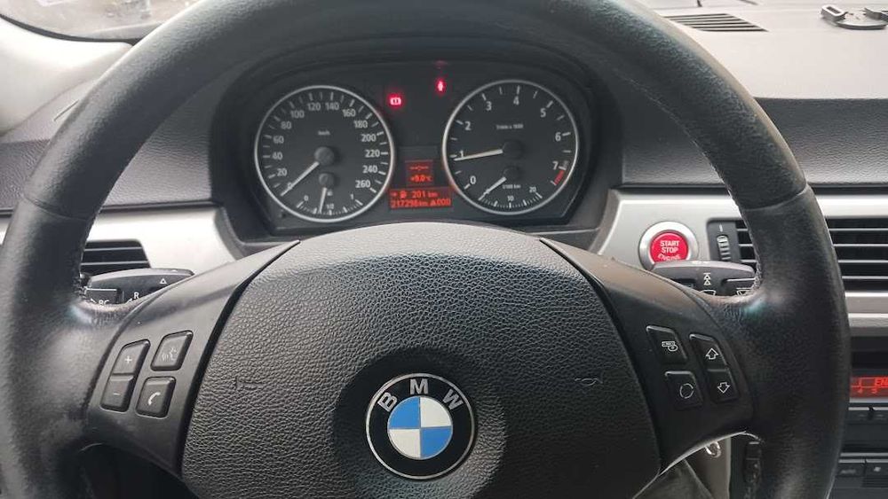 Продавам BMW 325 i E 90 2008 г. 217 000км.