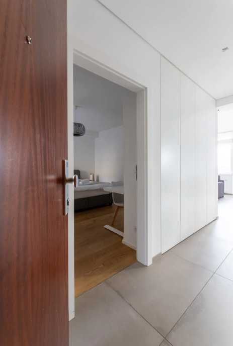 Дава се под наем Двустаен апартамент в Пловдив, Гагарин - 65 кв.м за 321.3 € - Снимка #1