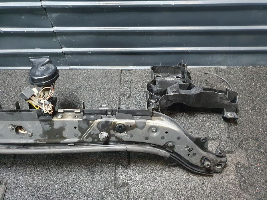 Trager RENAULT MEGANE II Estate (KM0/1_) [ 2003 - 2012 ] OEM 820013749