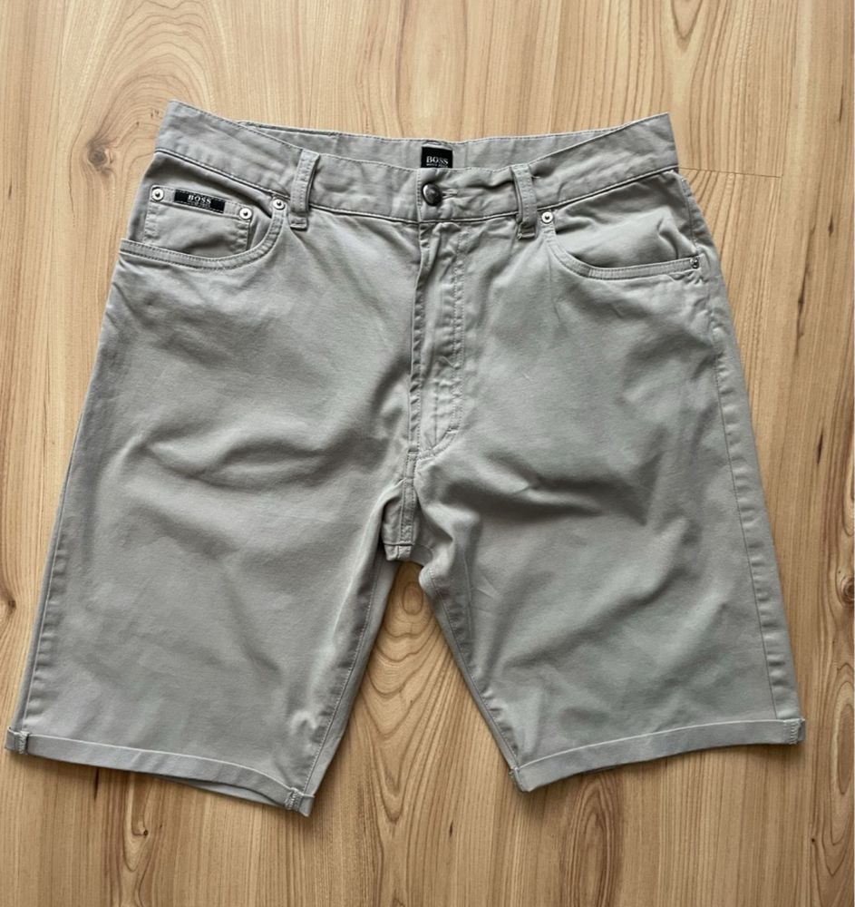 HUGO BOSS / мъжки къси дънки W31
