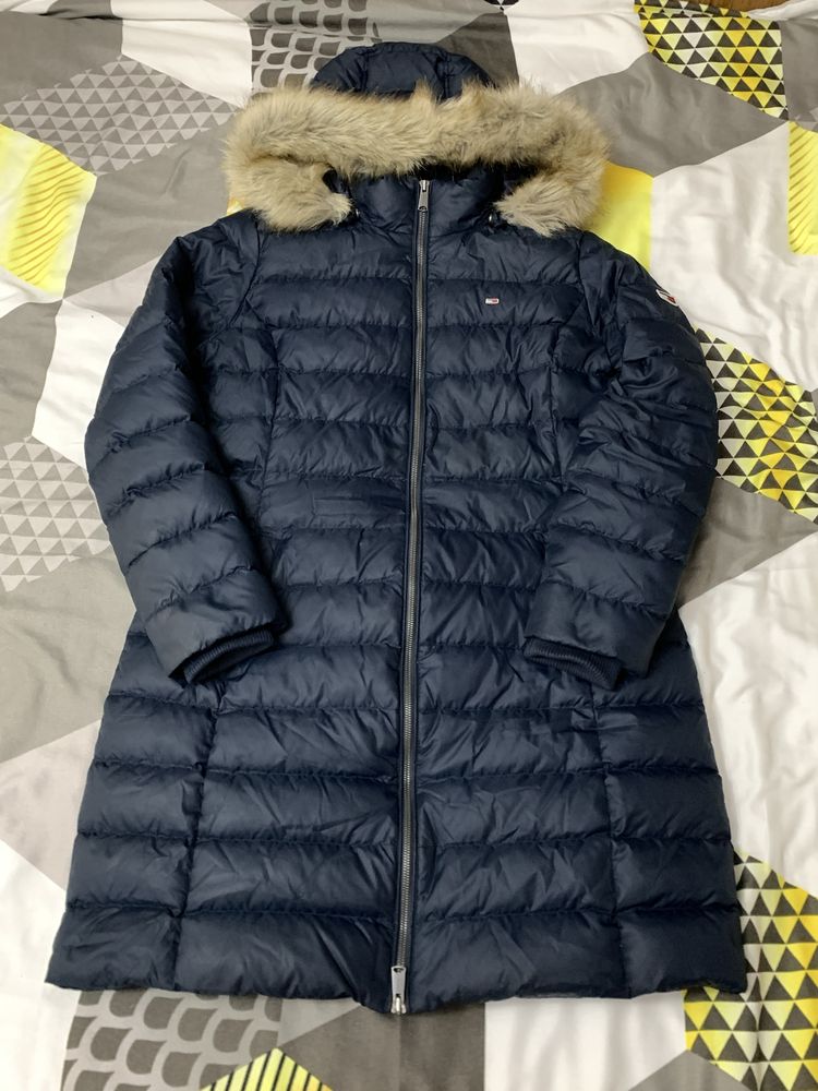 Geaca Tommy Jeans cu puf natural
