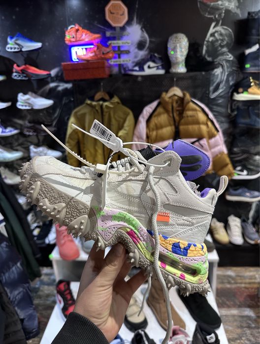 OUTLET House Sf.Ghe/Te astepta cu oferte la branduri de TOP!