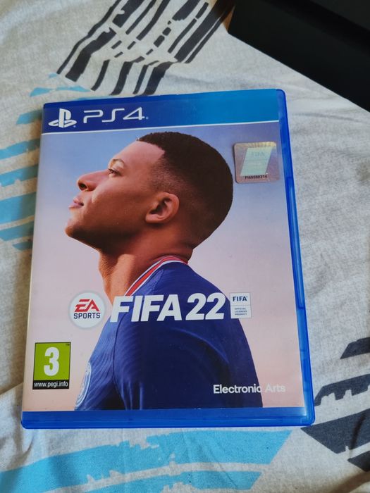 Vând PS 4 PlayStation
