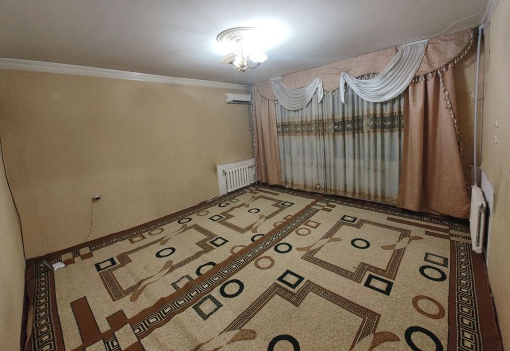 Юнусабад 11 квартал. Продается квартира 2/2/9