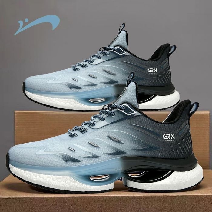 Продам новые кроссы