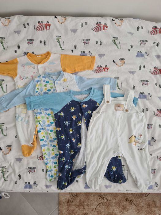 Бебешки дрехи новородено 56 - 62