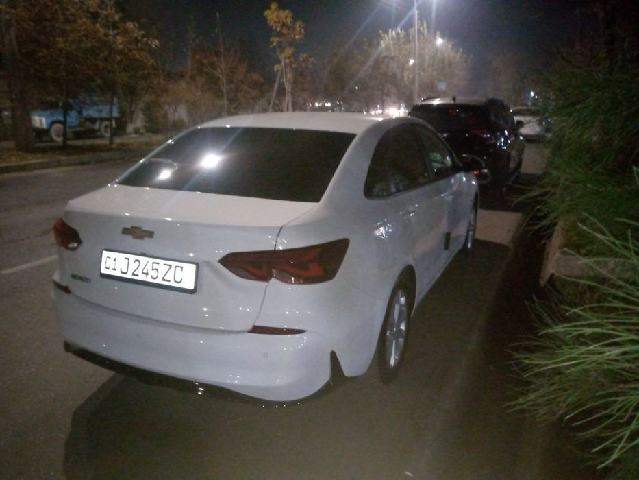 Monza atmasferniy 1.5 sotiladi sirochna