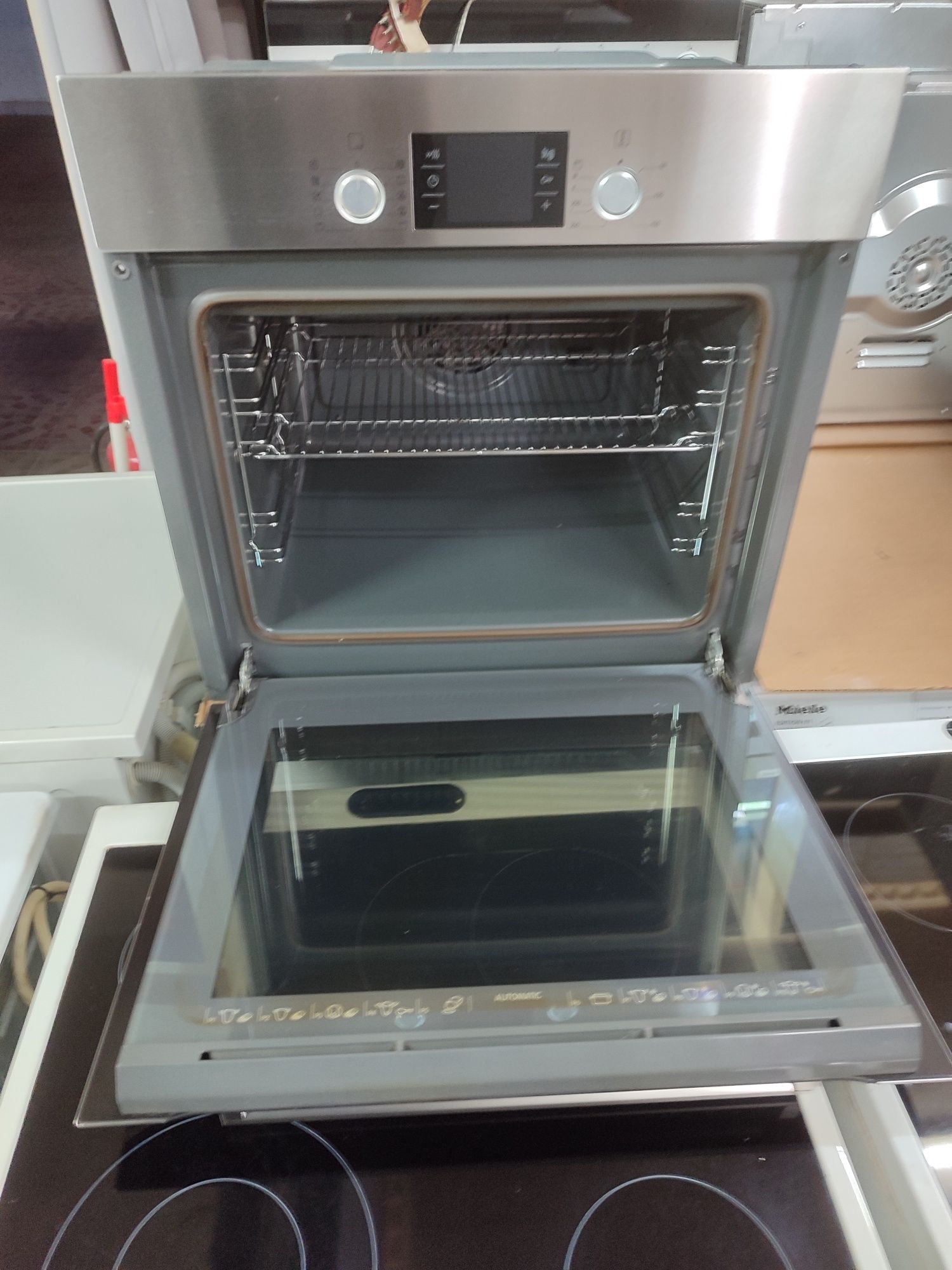Фурна Bosch HBA34B550 - 10Функци + 10 автоматични програми.