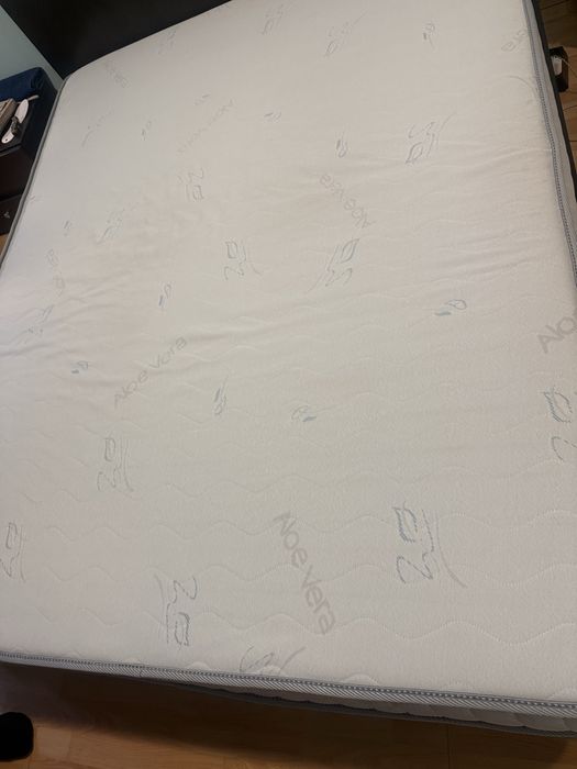 Матрак 160/200 без забележка използан само с протектор